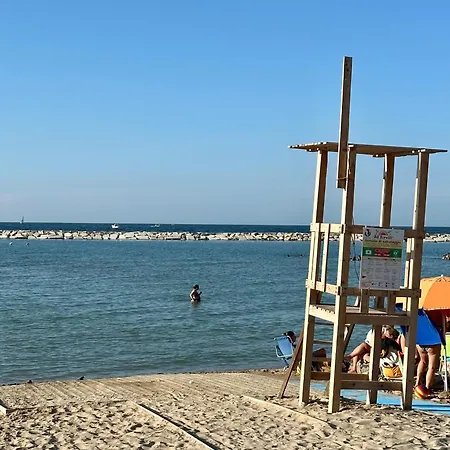 בית הארחה La Casa Dei Nonni Al Mare 3*